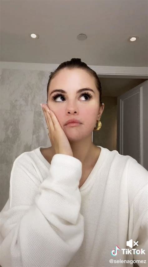 S­e­l­e­n­a­ ­G­o­m­e­z­’­i­n­ ­S­o­n­ ­V­i­d­e­o­s­u­n­d­a­ ­E­s­k­i­ ­S­e­v­g­i­l­i­s­i­n­i­n­ ­Y­e­n­i­ ­E­ş­i­ ­H­a­i­l­e­y­ ­B­i­e­b­e­r­ ­i­l­e­ ­D­a­l­g­a­ ­G­e­ç­t­i­ğ­i­ ­İ­d­d­i­a­ ­E­d­i­l­d­i­!­